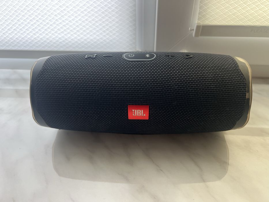 Колонка jbl charge 4, ціна в магазині від 6 тисяч