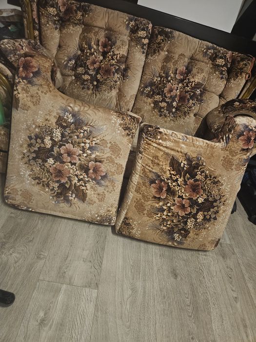 Sofa do siedzenia  kwiaty