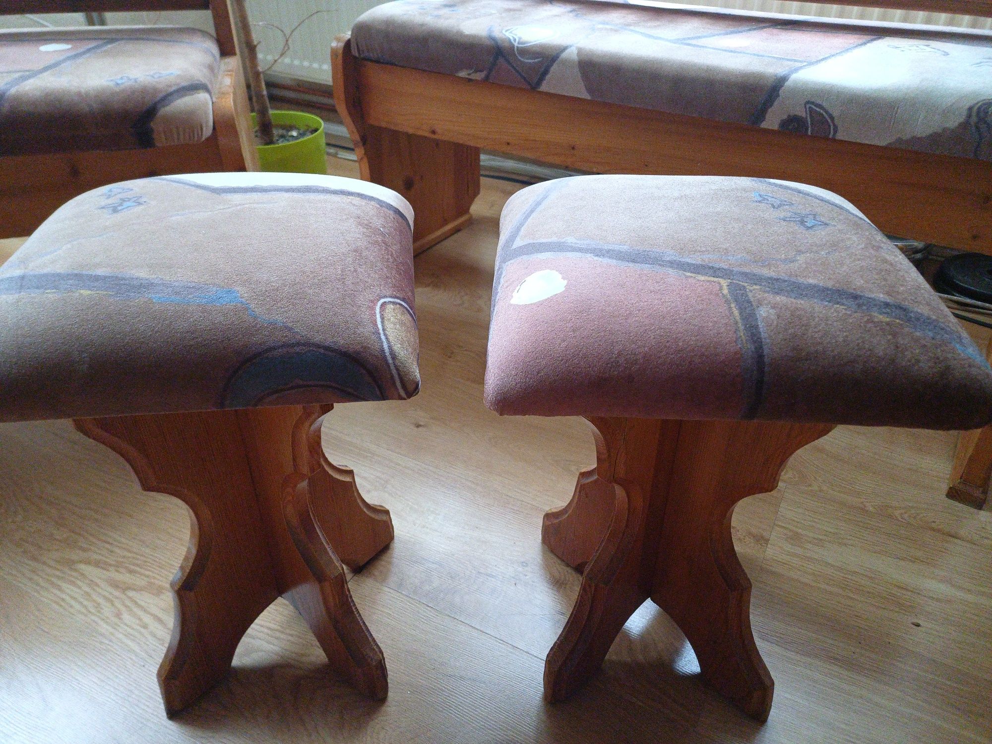 Ławki tapicerowane+ stołki