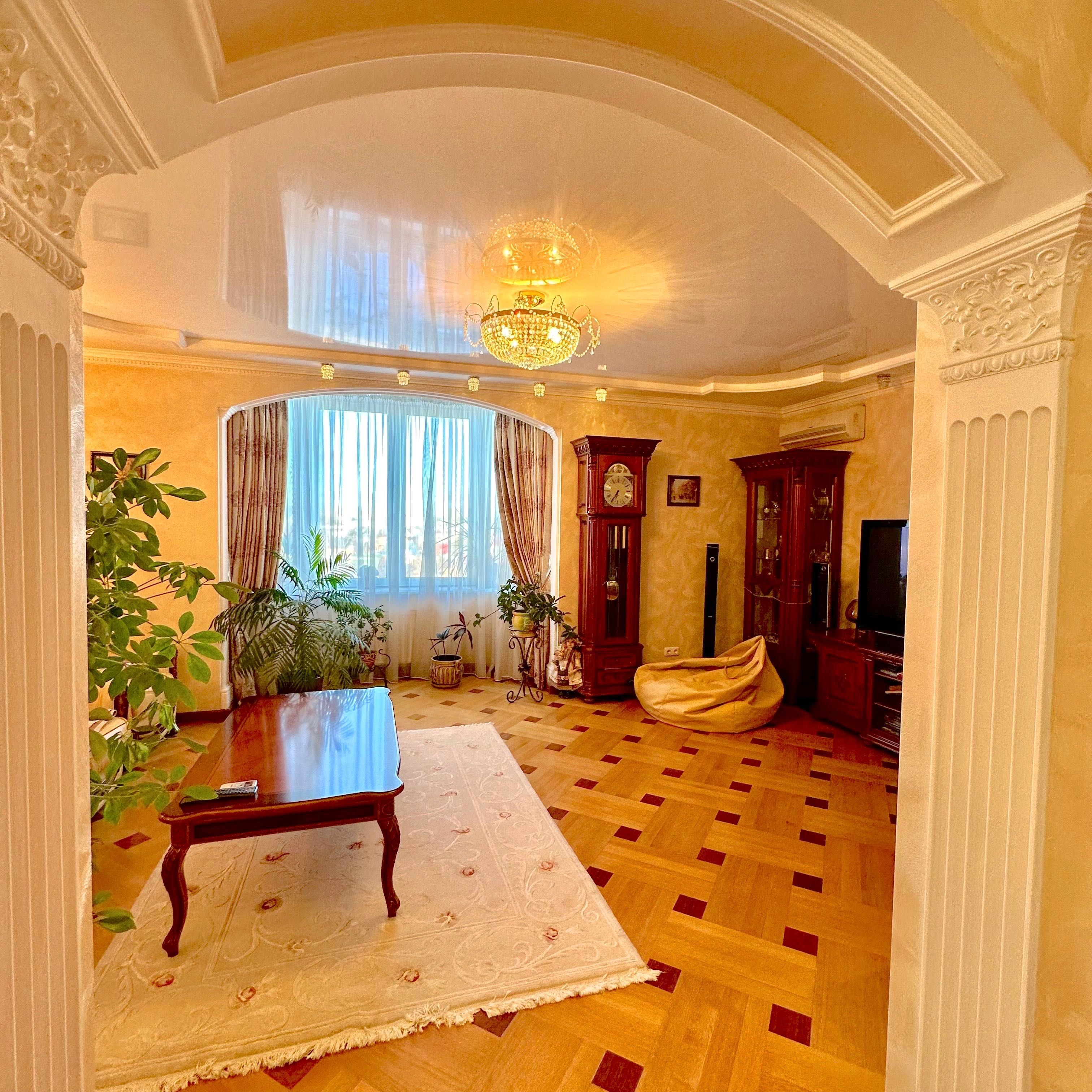 Продаю елегантну квартиру 142 кв.м, Якісний ремонт, класичний дизайн!