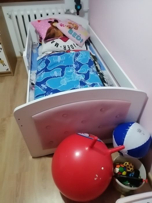 Sprzedam łóżko dla dziewczynki