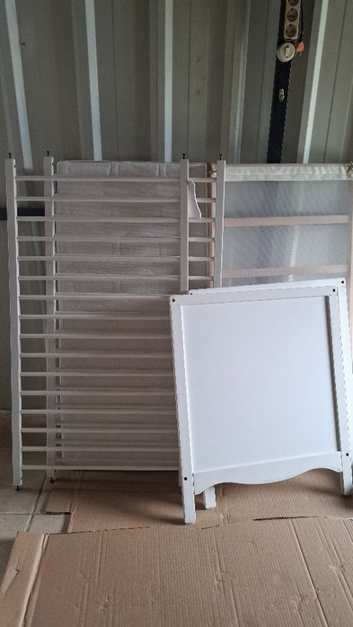 Berço + colchão ikea