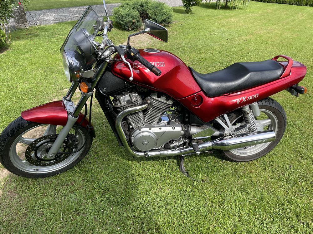 Suzuki      vX800