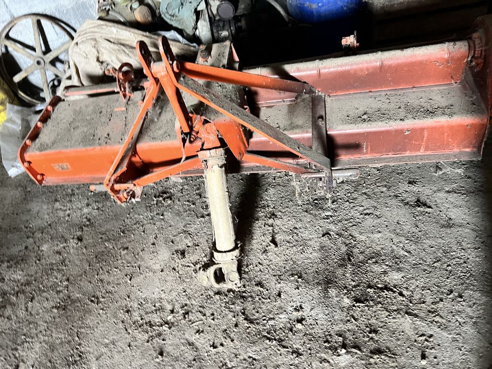 Vende se alfaias agricolas, grade de discos, frese e charrua