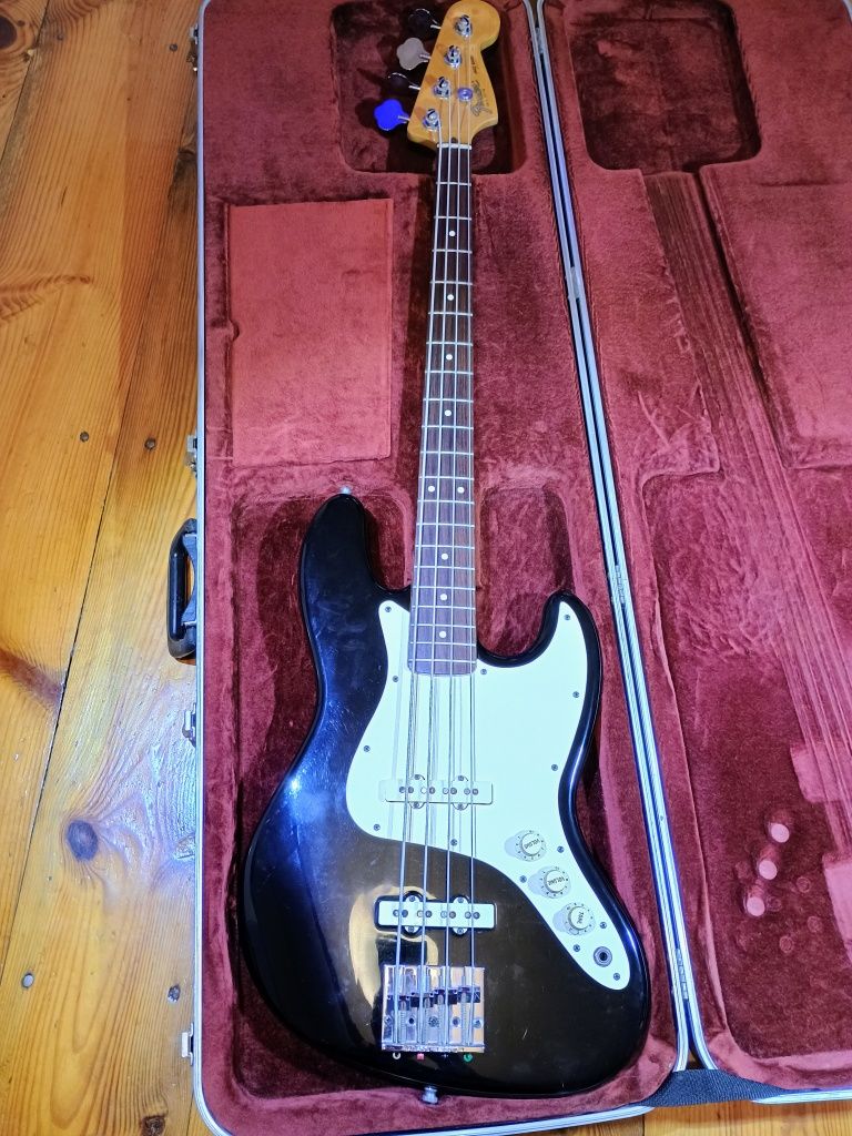 Gitara basowa bas Fender Jazz Bass USA 1983r