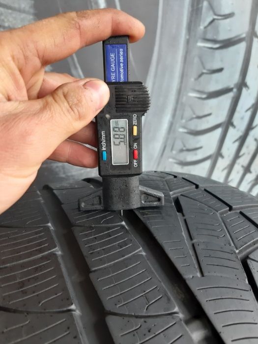 Всесезонні шини Pirelli 295*30R19