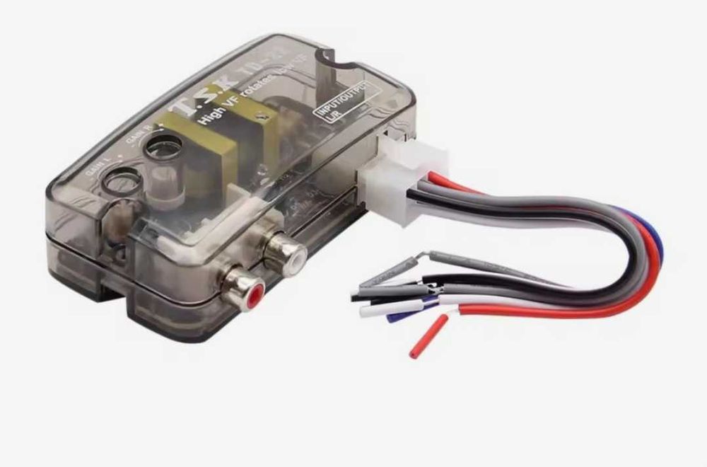 conversor de áudio 12v RCA