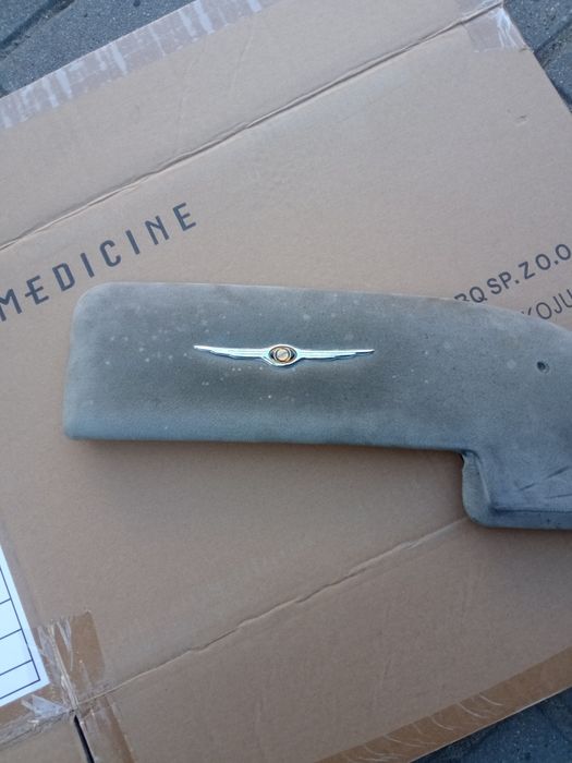 Znaczek emblemat limited Chrysler Voyager IV 01-07