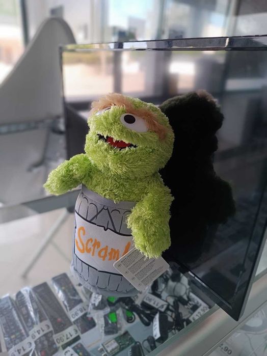 Peluche Rua Sésamo Ferrão 30cm