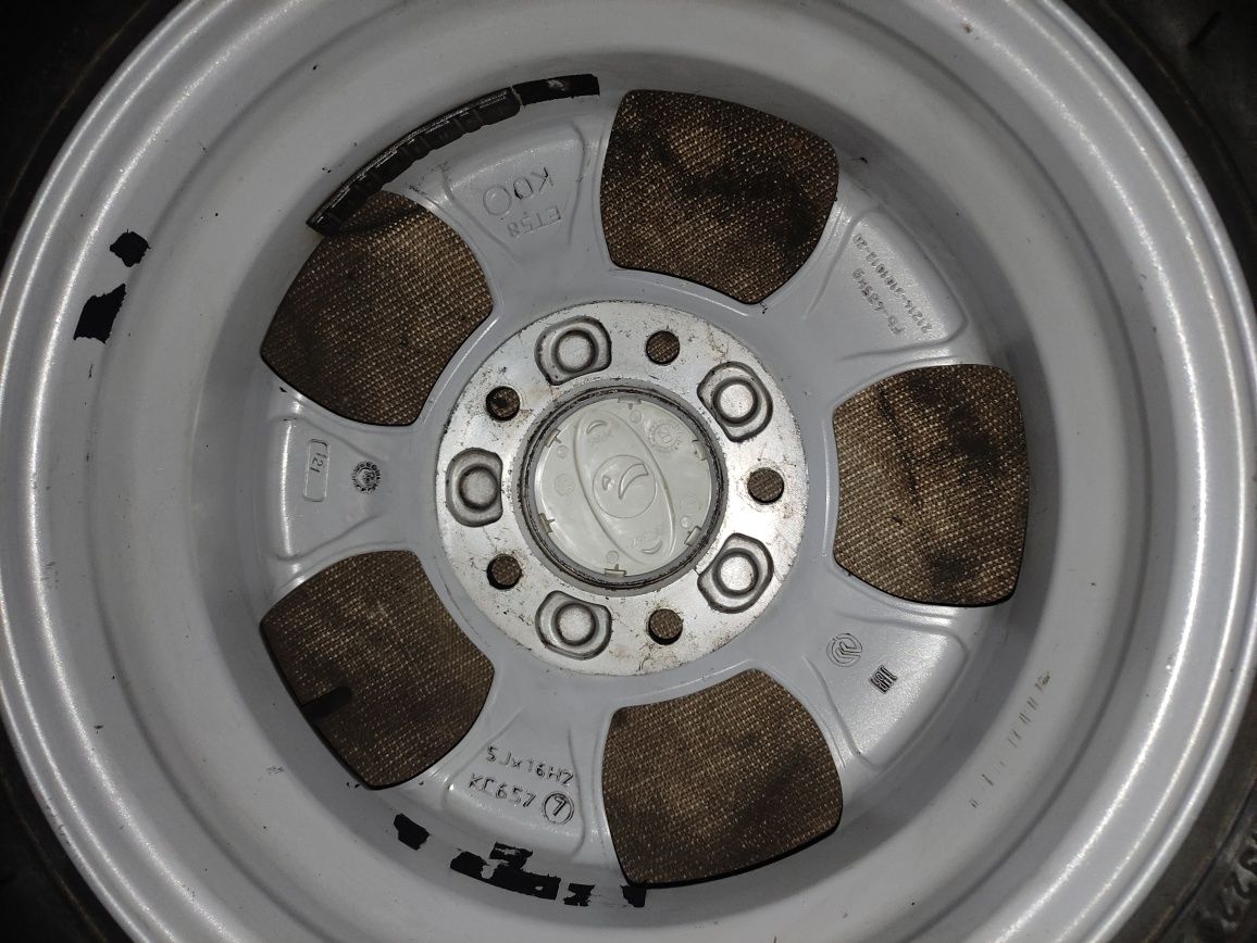 Колеса: диски 5×139,7 з шинами Lassa OK-144 6 R16C (Нива, 2121)