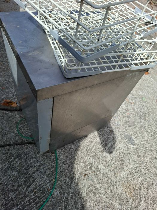 Maquina de lavar chavenas e copos para café