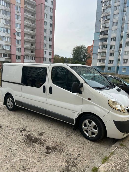 Продам опель виваро