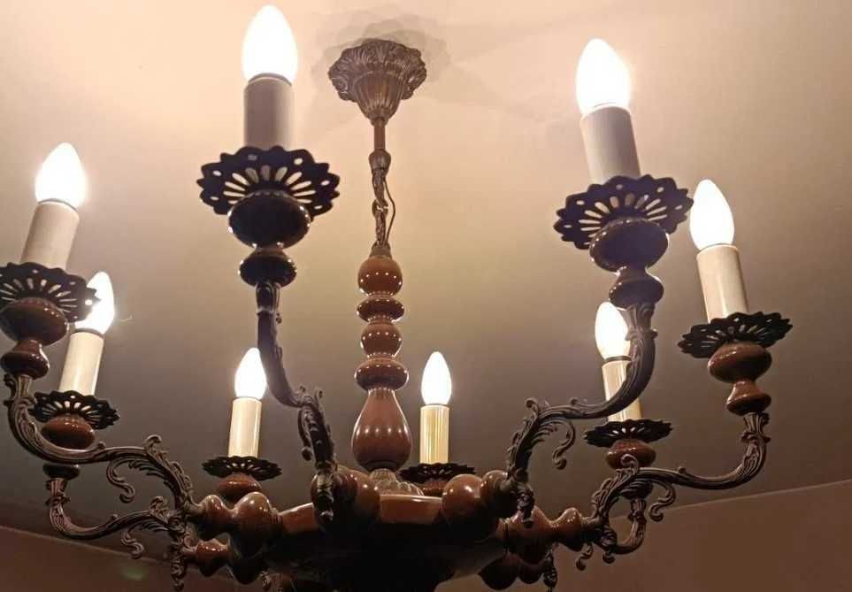 Żyrandol w stylu klasyczny -piękny rustykalny z mosiądzu