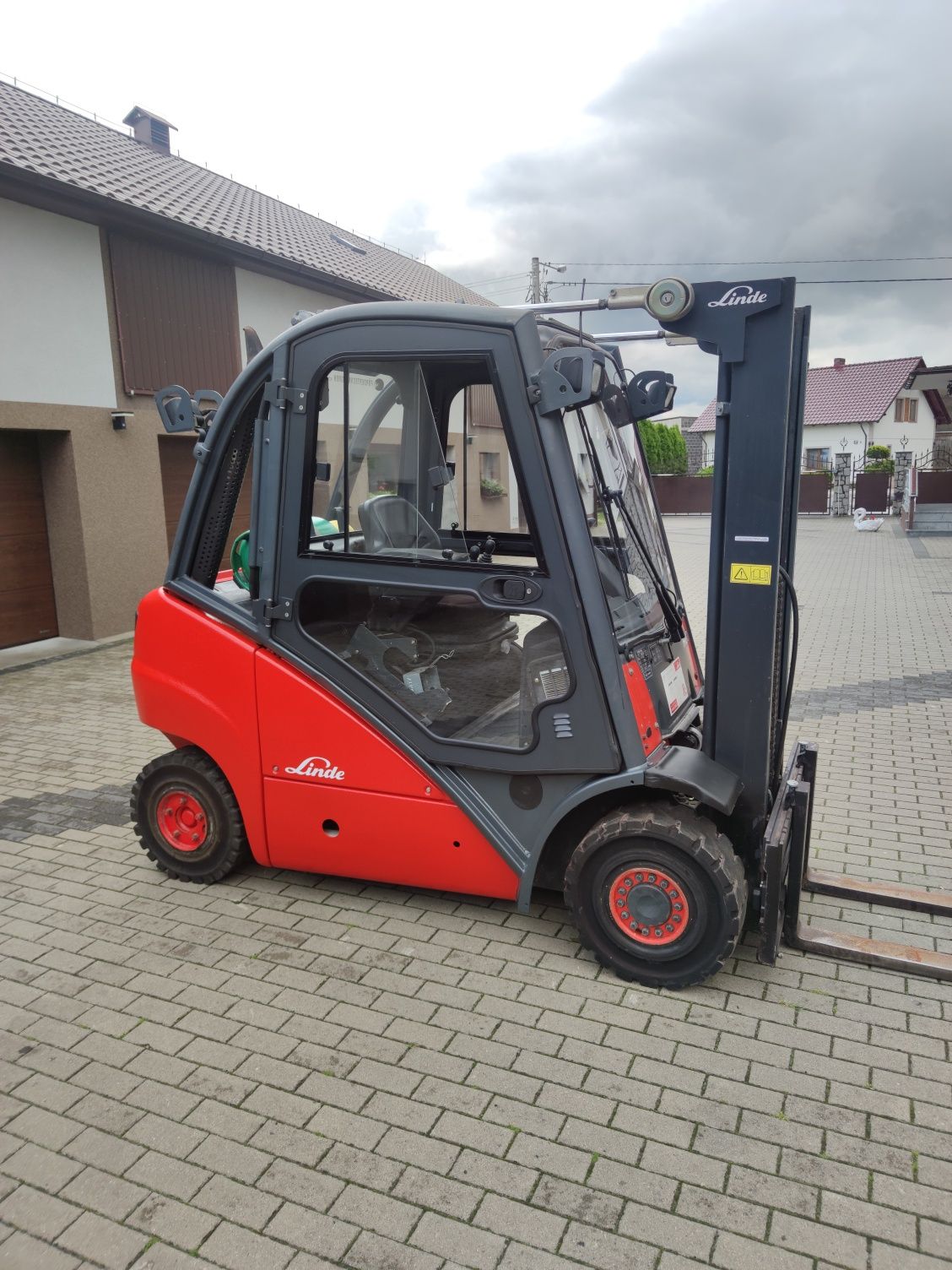 Wózek widłowy Linde H20 niski z kabiną z UDT