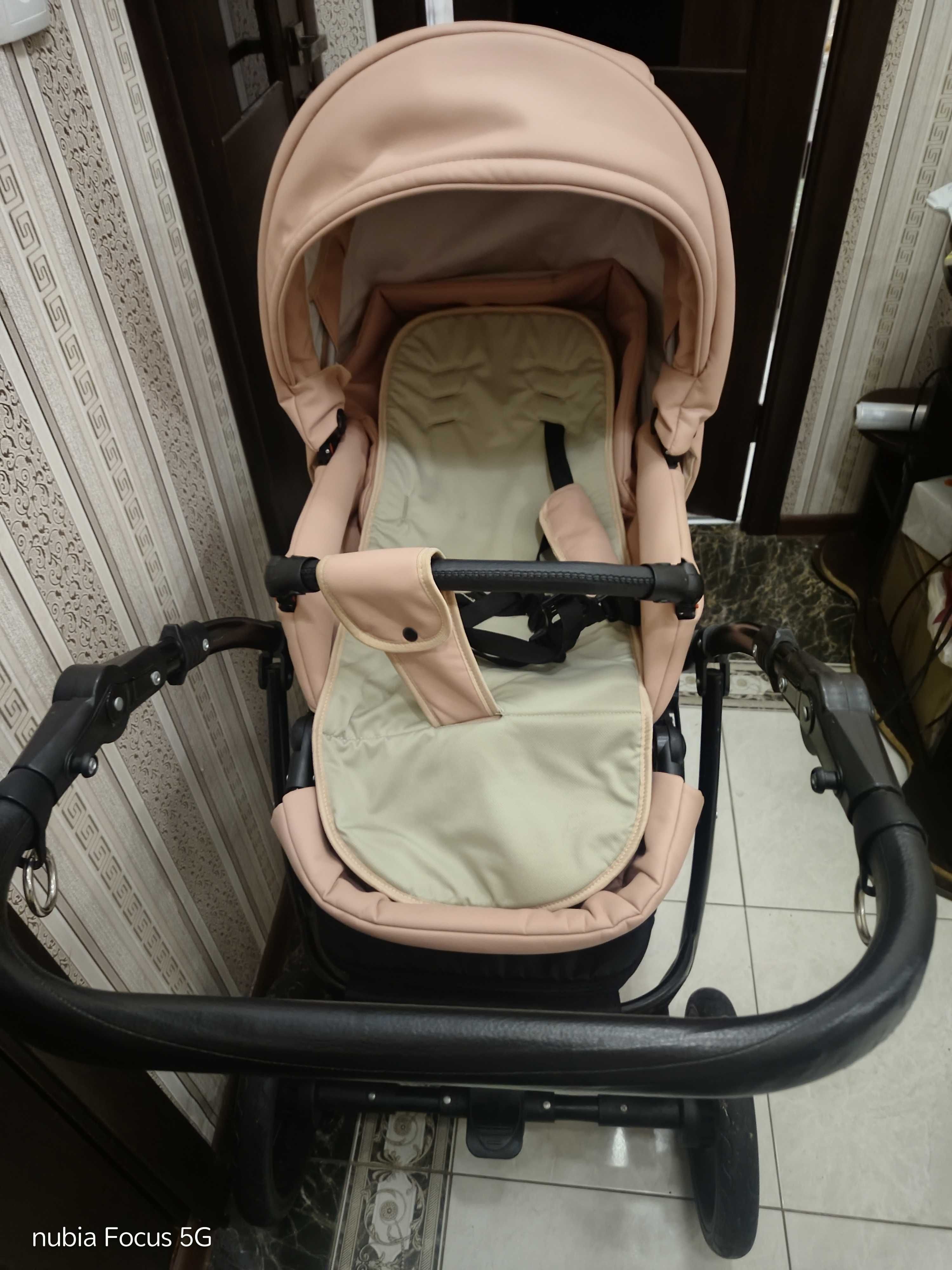 Продам Коляску 2 в 1