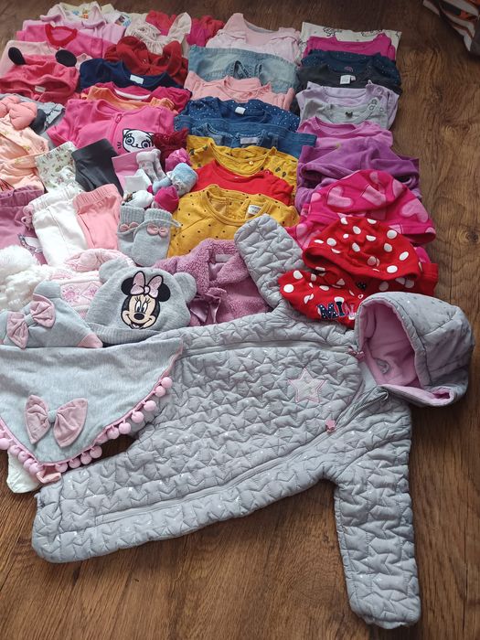 Sprzedam zadbany zestaw ubrań dla dziewczynki r 74-80