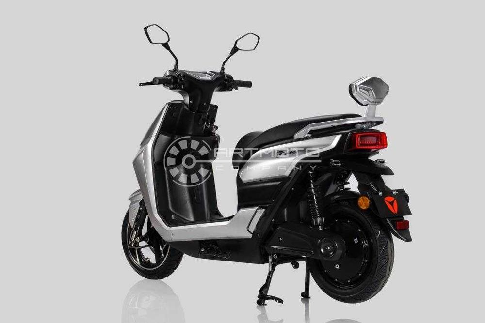 Новий електроскутер YADEA T9 2500W, мотосалон Артмото Полтава