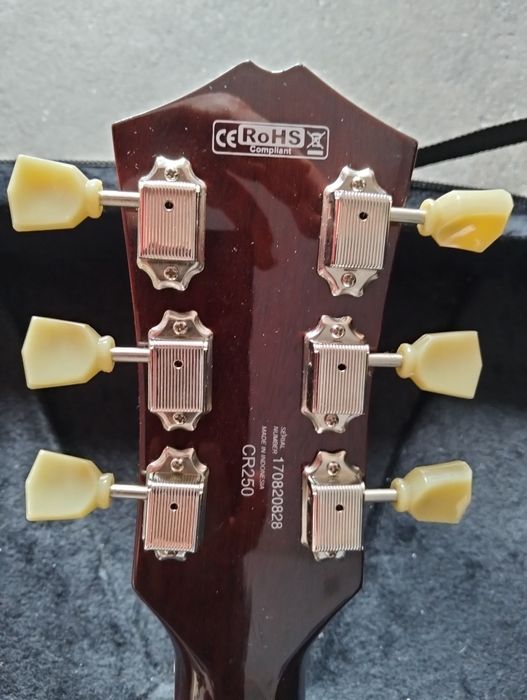 Guitarra Eléctrica CORT CR250 + estojo