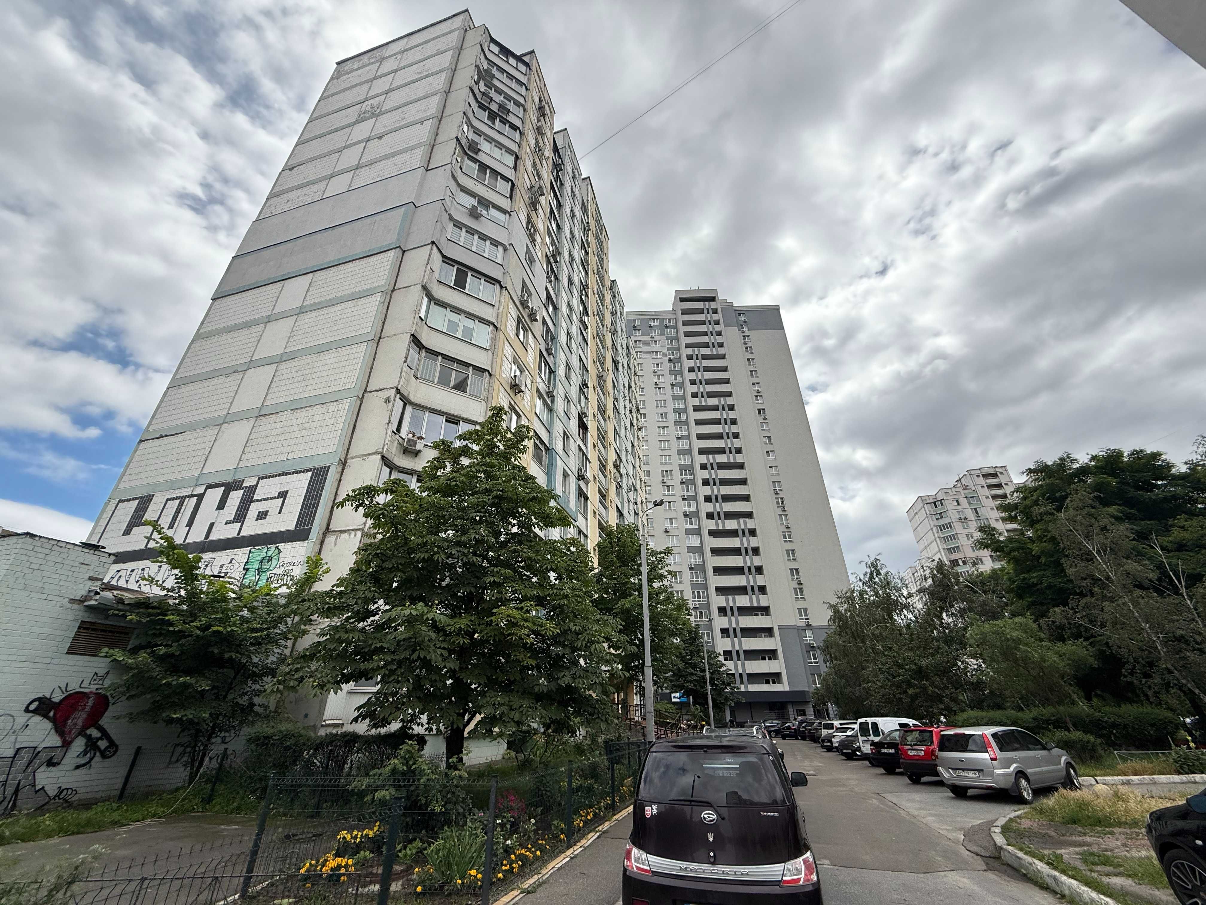 Здам в оренду 2-х кімнатну квартиру, 70 м2, вул. Драгоманова, 8