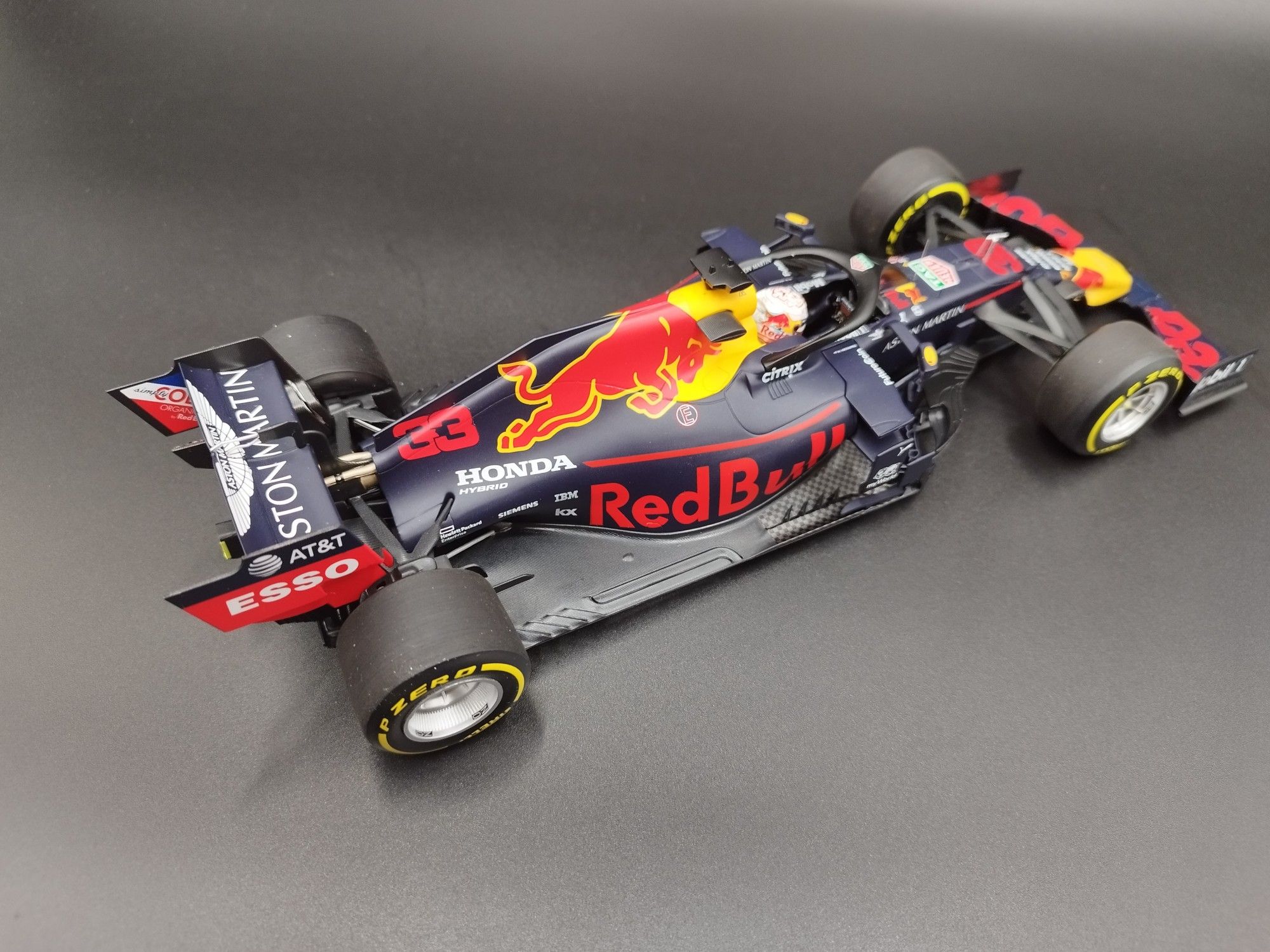 1:18 Minichamps Aston Martin Red Bull RB15 M.Verstappen limit 500