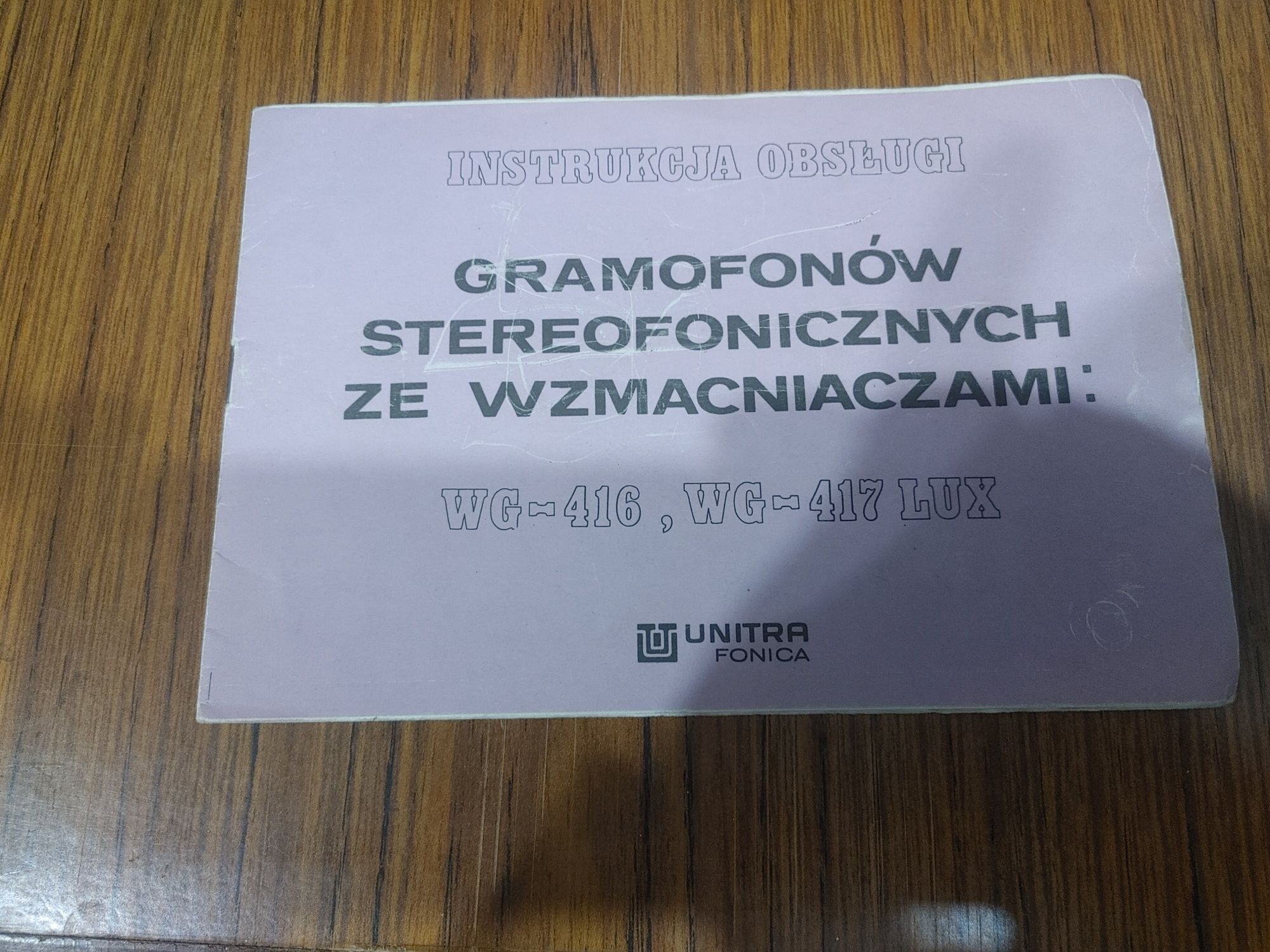 Instrukcja obsługi stereofonicznych gramofonów ze wzmacn