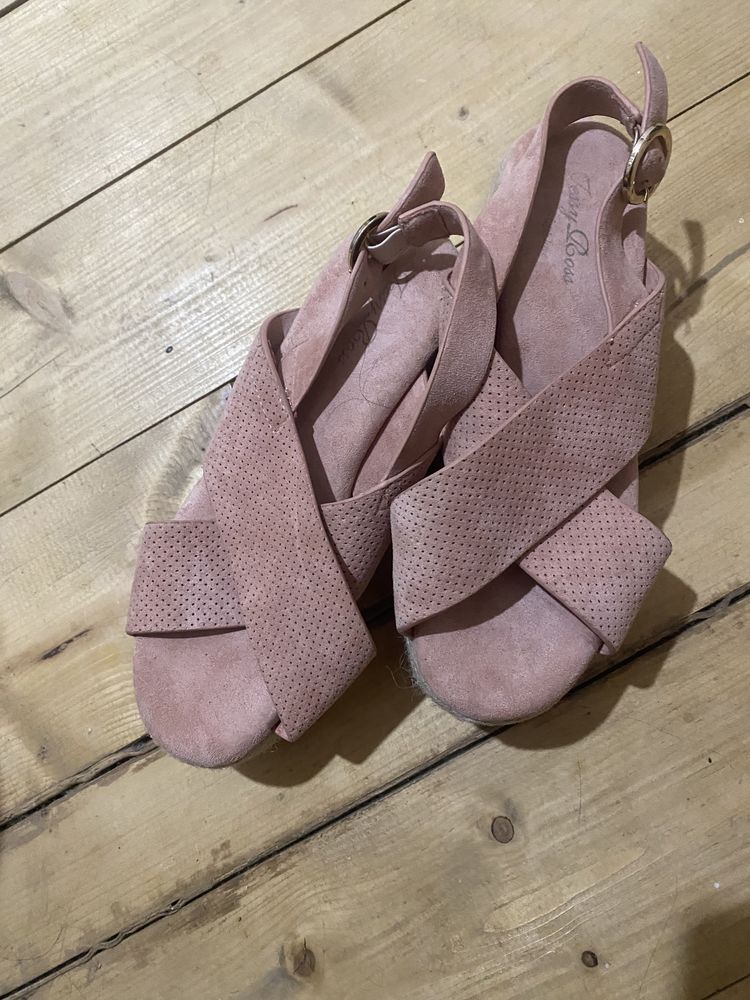 Sandalias Rosa muito confortaveis