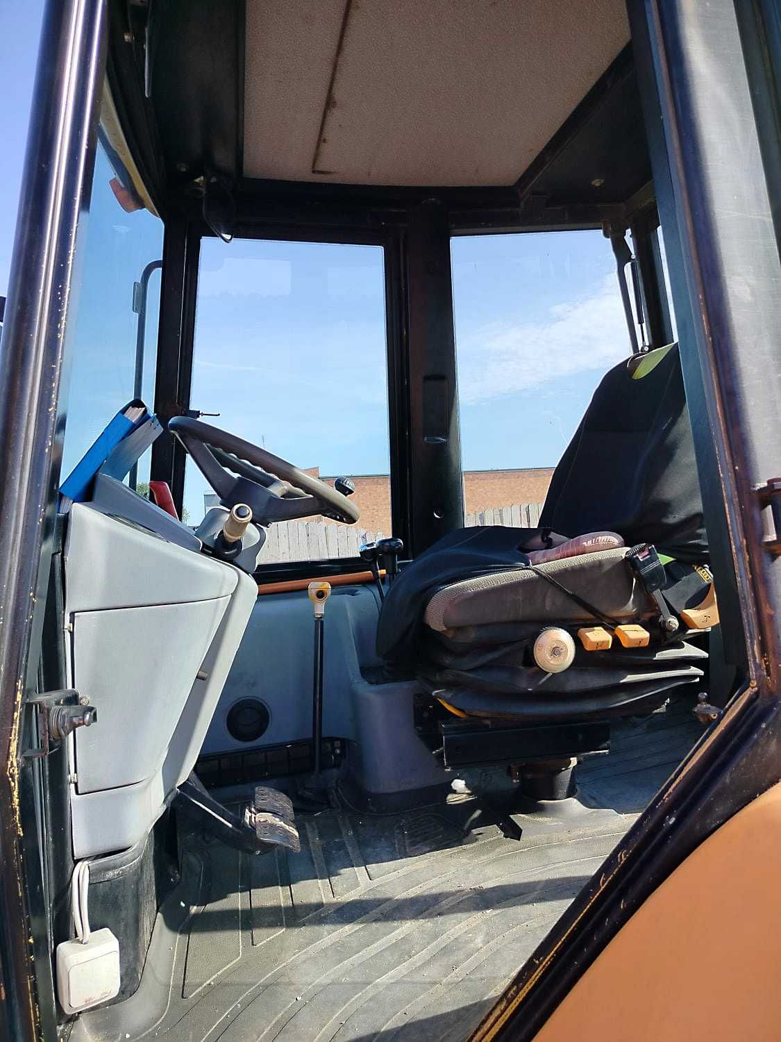 Koparko-ładowarka JCB 214