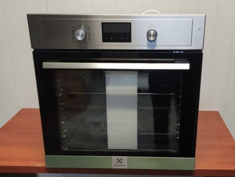 Piekarnik elektryczny Electrolux 600 EOF4P56X Inox OUTLET 31CG25