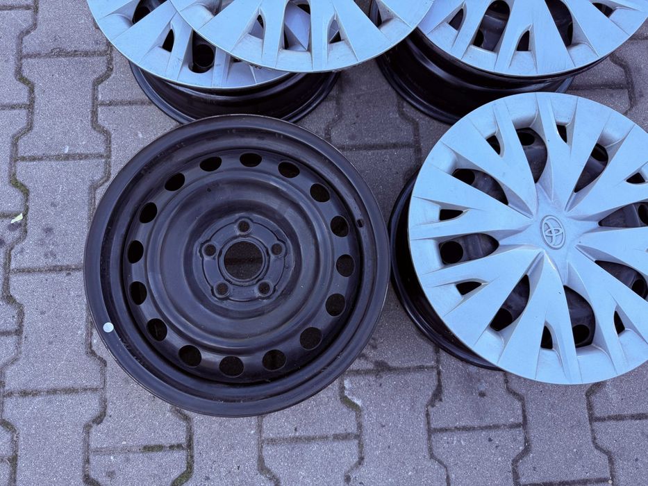 Felgi stalowe 15 Toyota Yaris '20-'25 5x100 6J ET45 z kołpakami