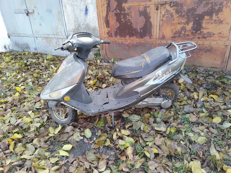 Продам скутер Defiant