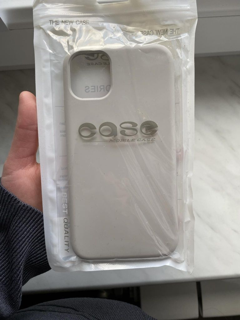 Nowy case iPhone 11