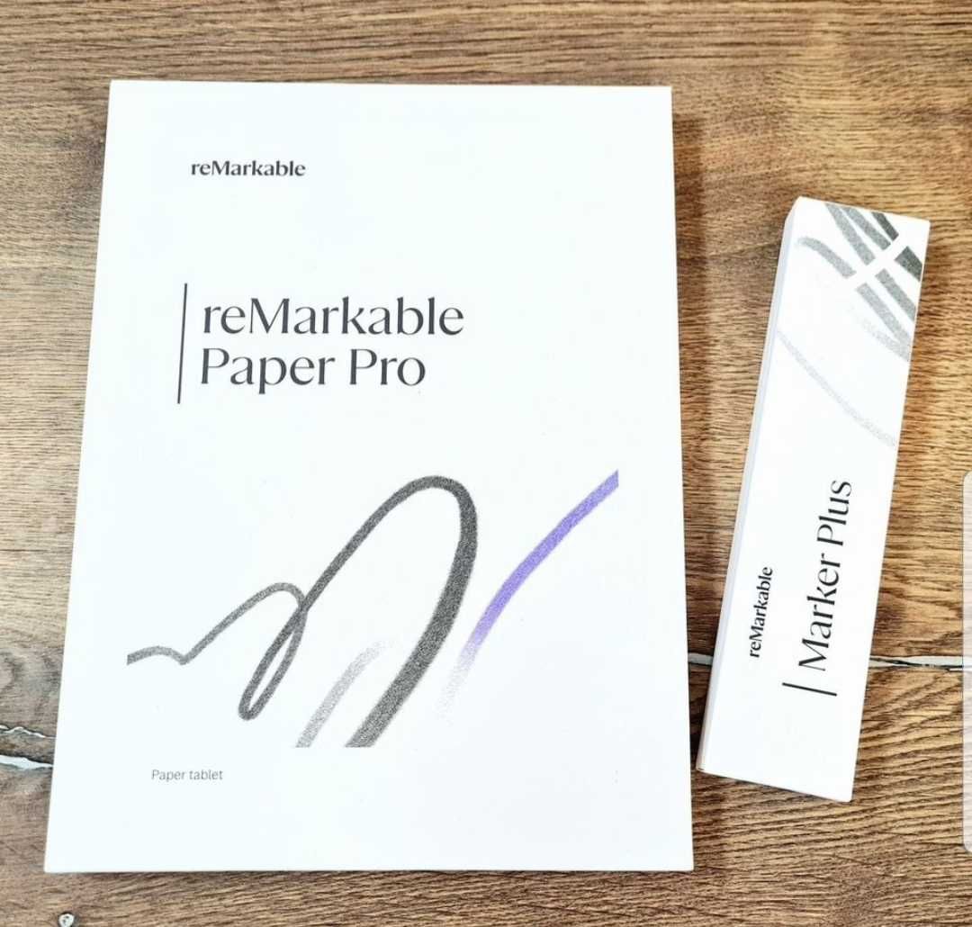 reMarkable paper pro + 2 Book Folio + Marker Plus