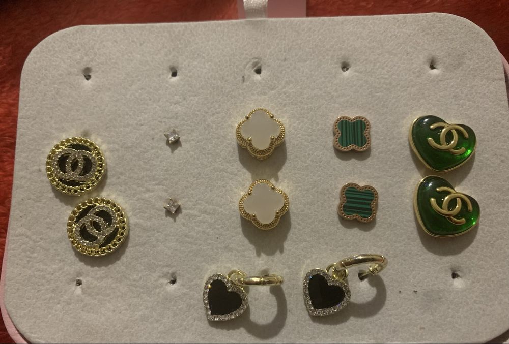 Бижутерія для дівчат красунь.