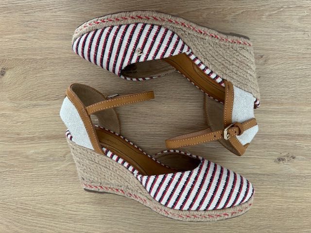 Espadryle/sandały na koturnie Wrangler, rozm. 40, beż w paseczki, nowe