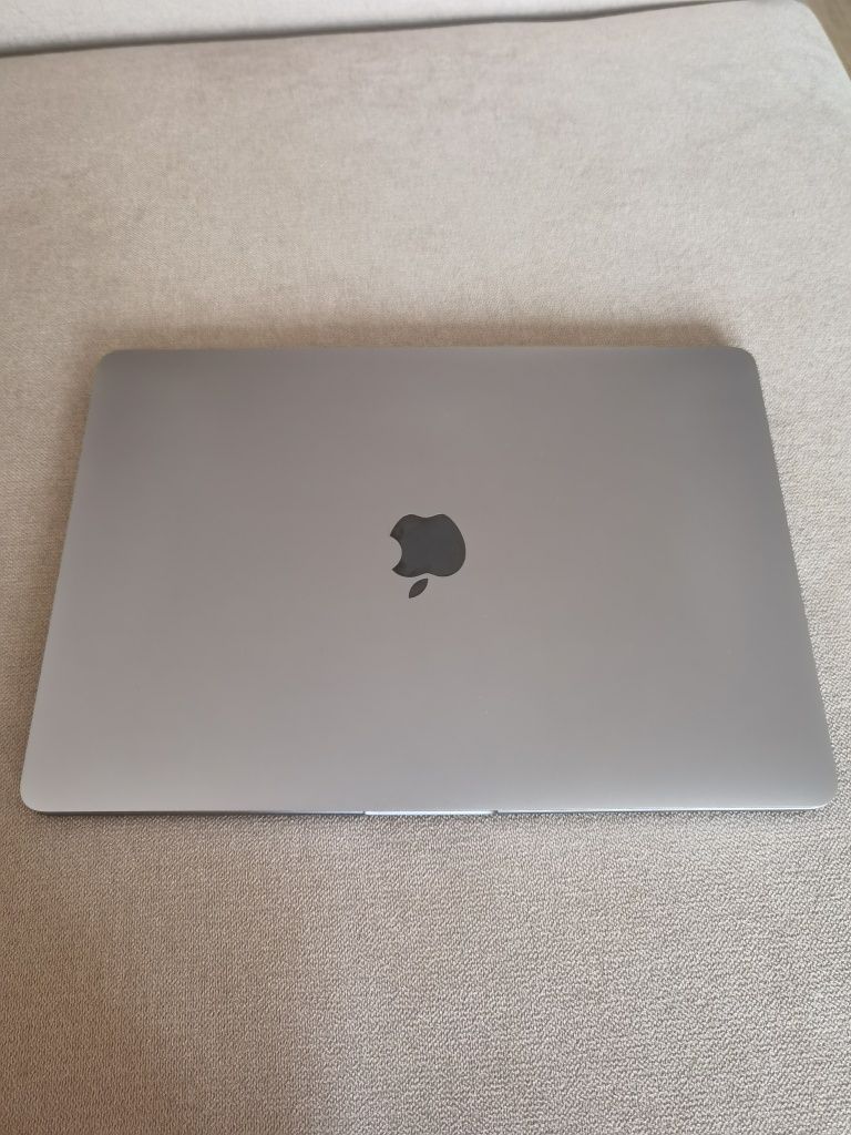 MacBook pro 13 * i5 / 8GB / 128GB