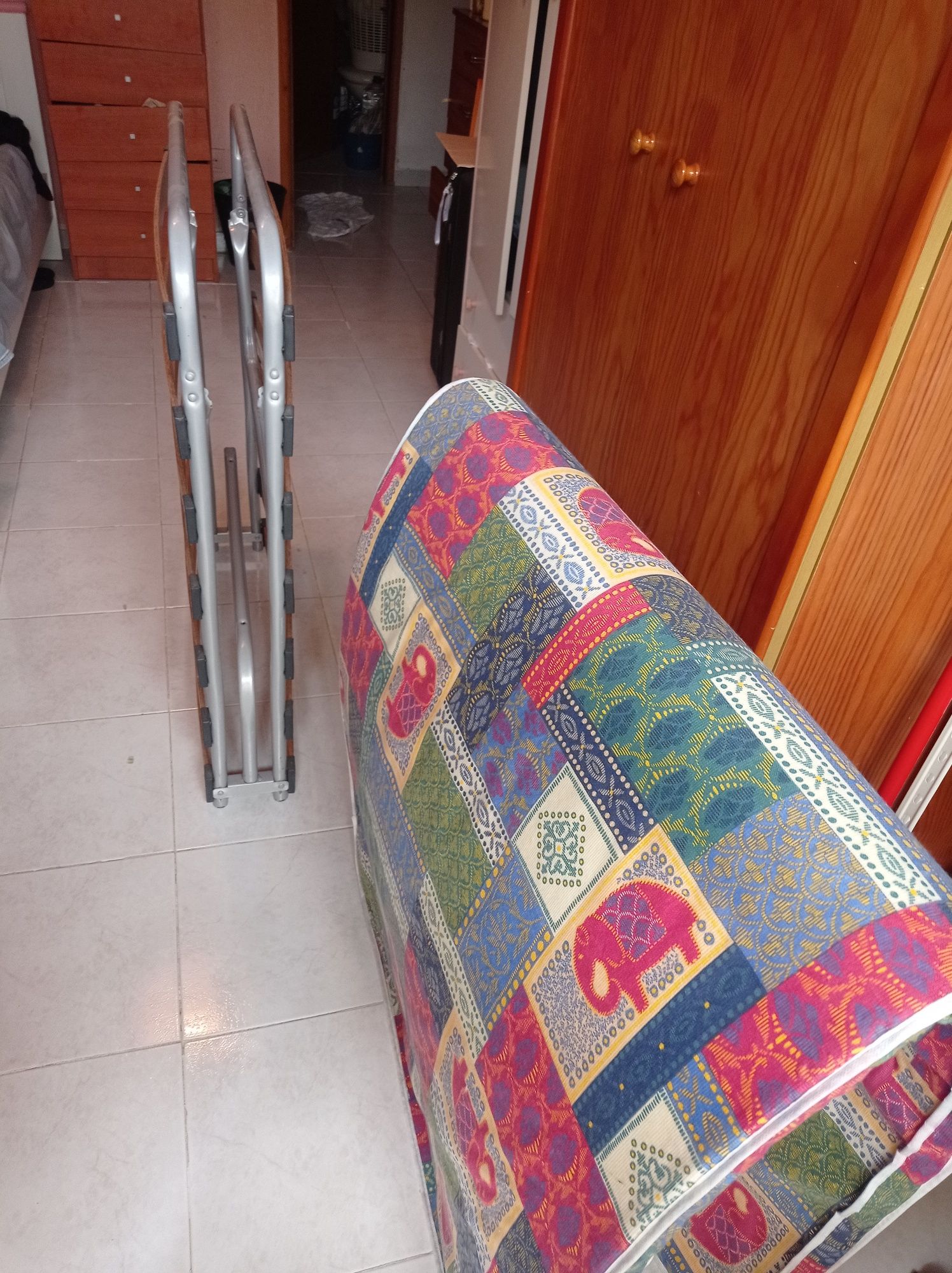 Cama Dobrável de Solteiro