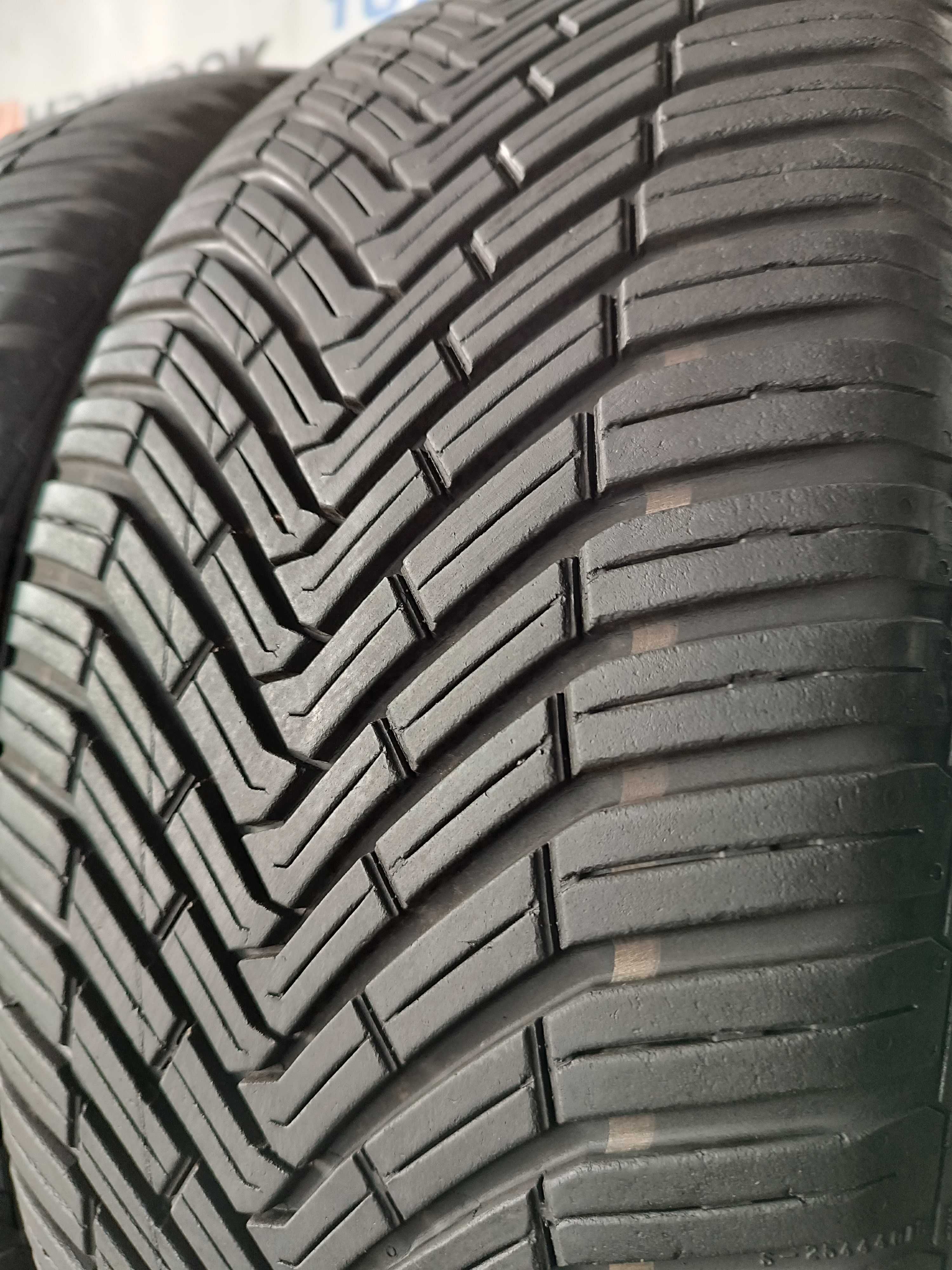 Всесезонні шини 235/55 R18 Continental all season contact 2022рік