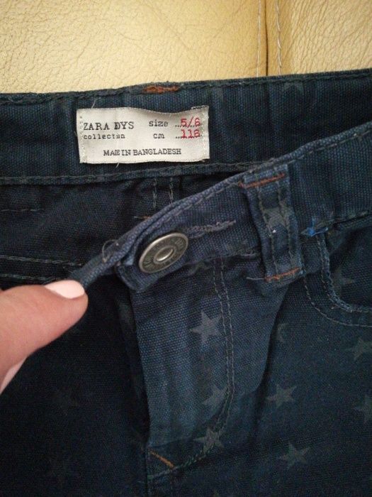 Krótkie spodenki jeansowe Zara w gwiazdki r. 116 idealne