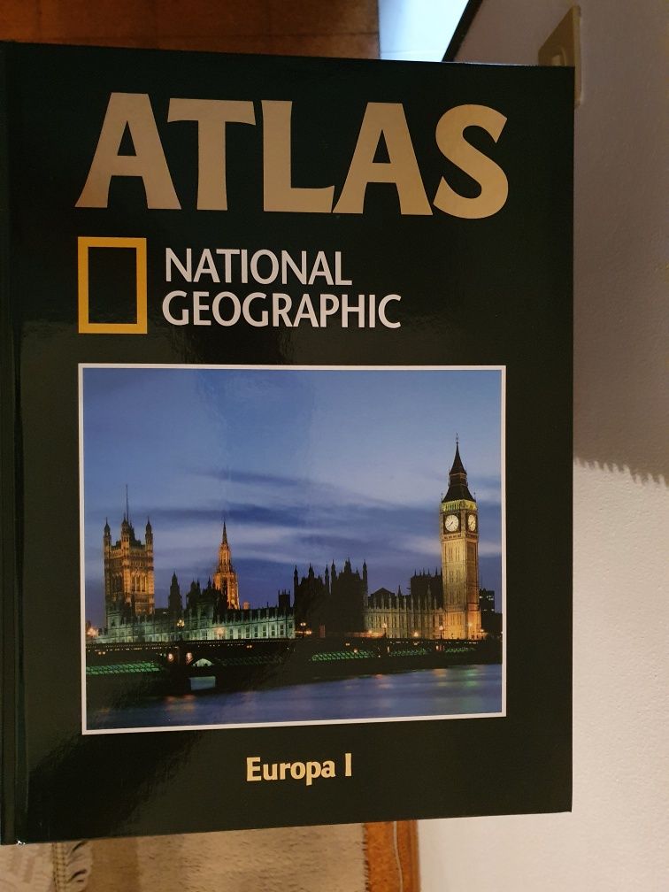 Atlas National Geographic, 24 volumes