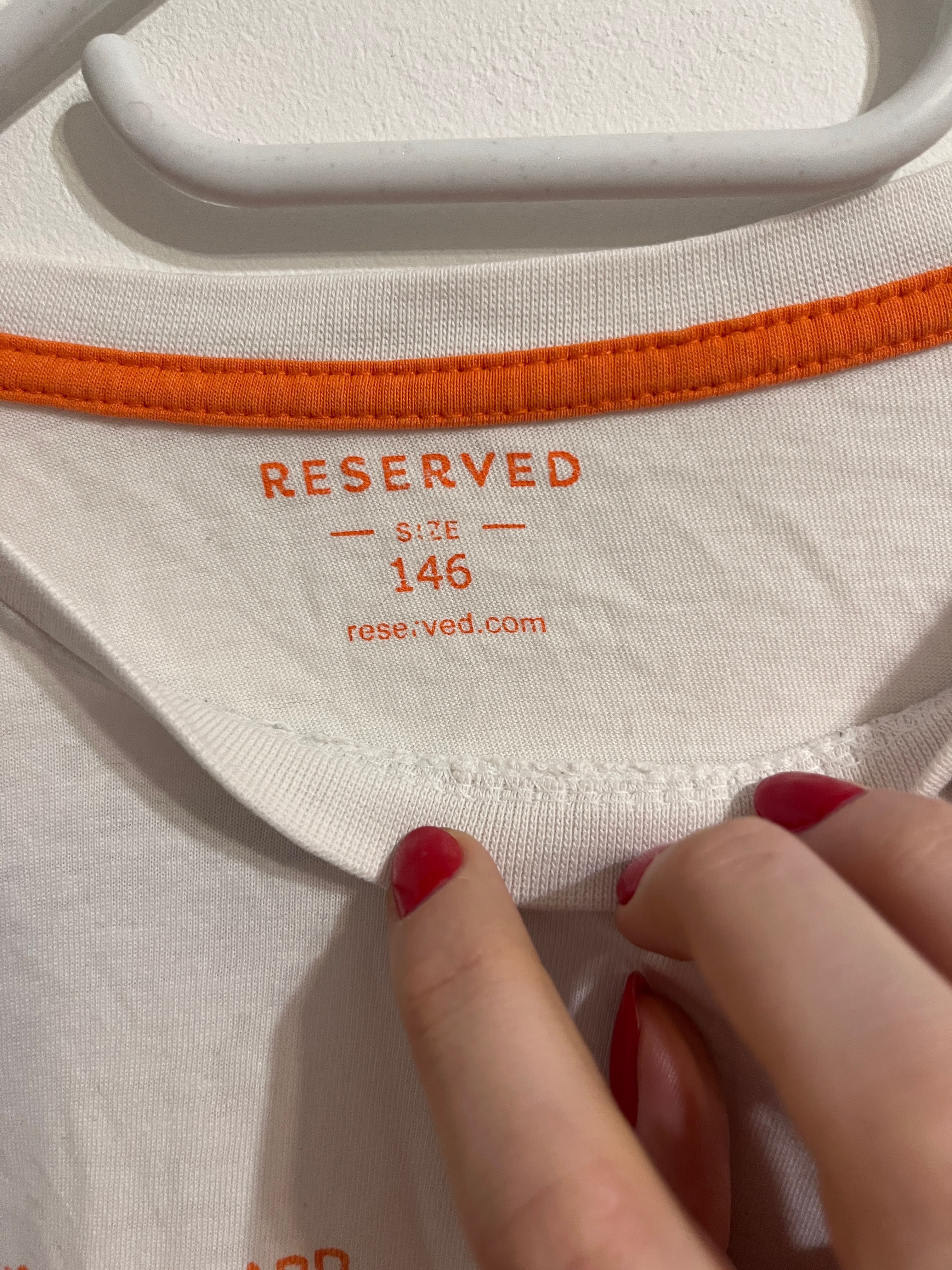 Biała koszulka tshirt pomarańczowy nadruk deska Reserved 146cm