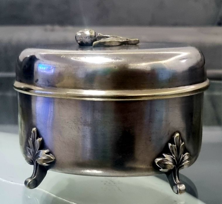 Platerowana sygnowana skrzynkowa cukiernica FRAGET Warszawa