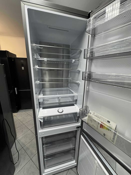 OUTLET nowa Lodówka Samsung RB38C7B5D22 Bespoke czarne szkło 203 cm F3