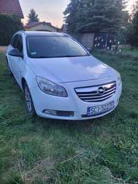 Opel Insignia dobry stan 100% sprawny.