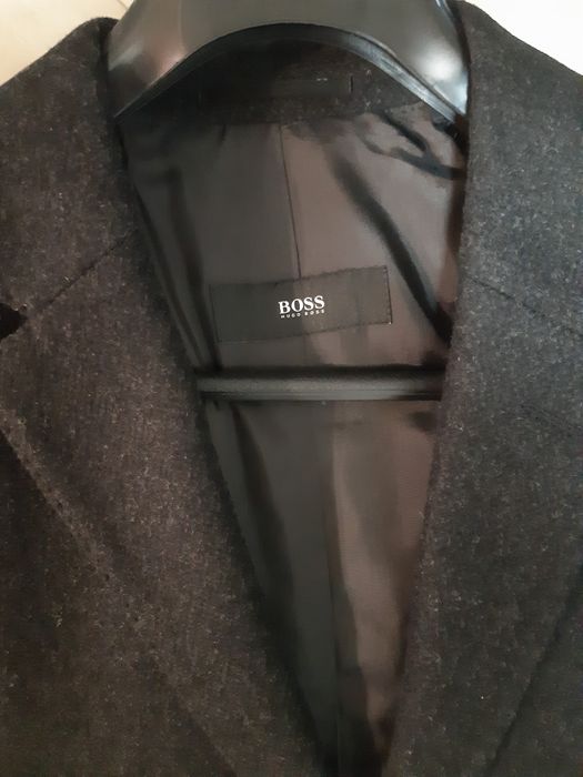 Мужское пальто прямого кроя BOSS HUGO

HUGO