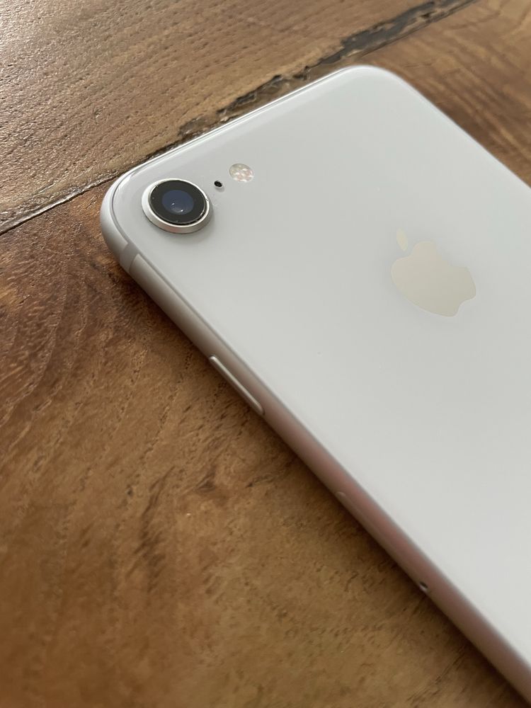 Iphone 8 . Apple