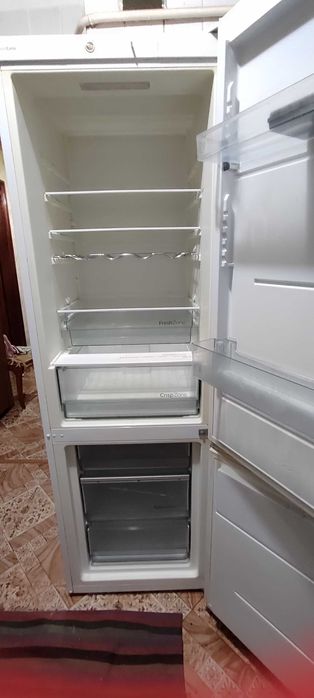 Продам Холодильник Горение,микроволновку всё в  хорошем состоянии.