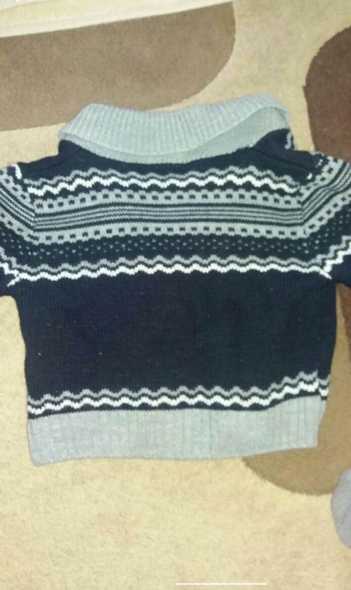 Кофта светр на 2 роки