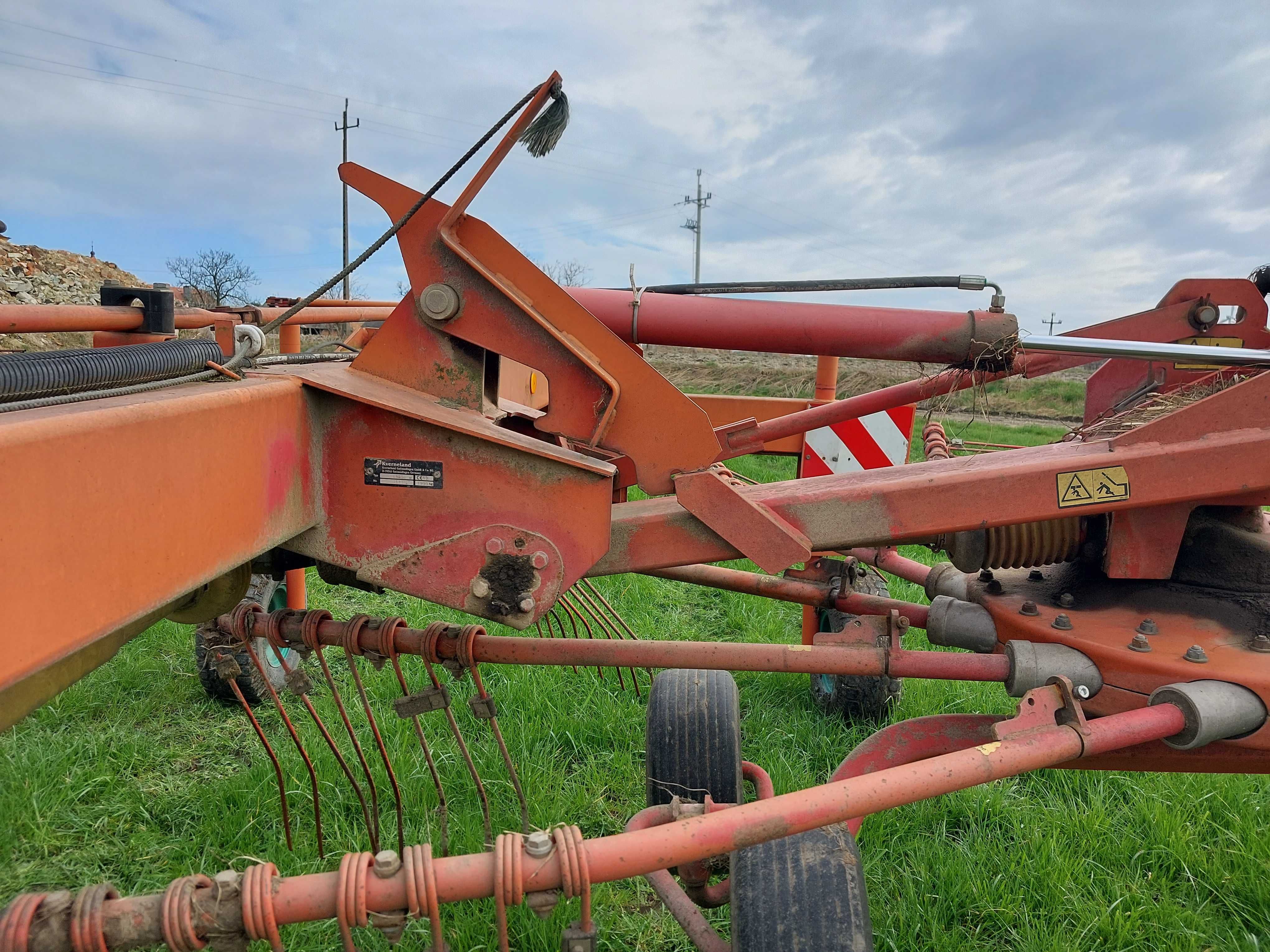 sprzedam zgrabiarka kverneland taarup 9077 S (claas , krone)