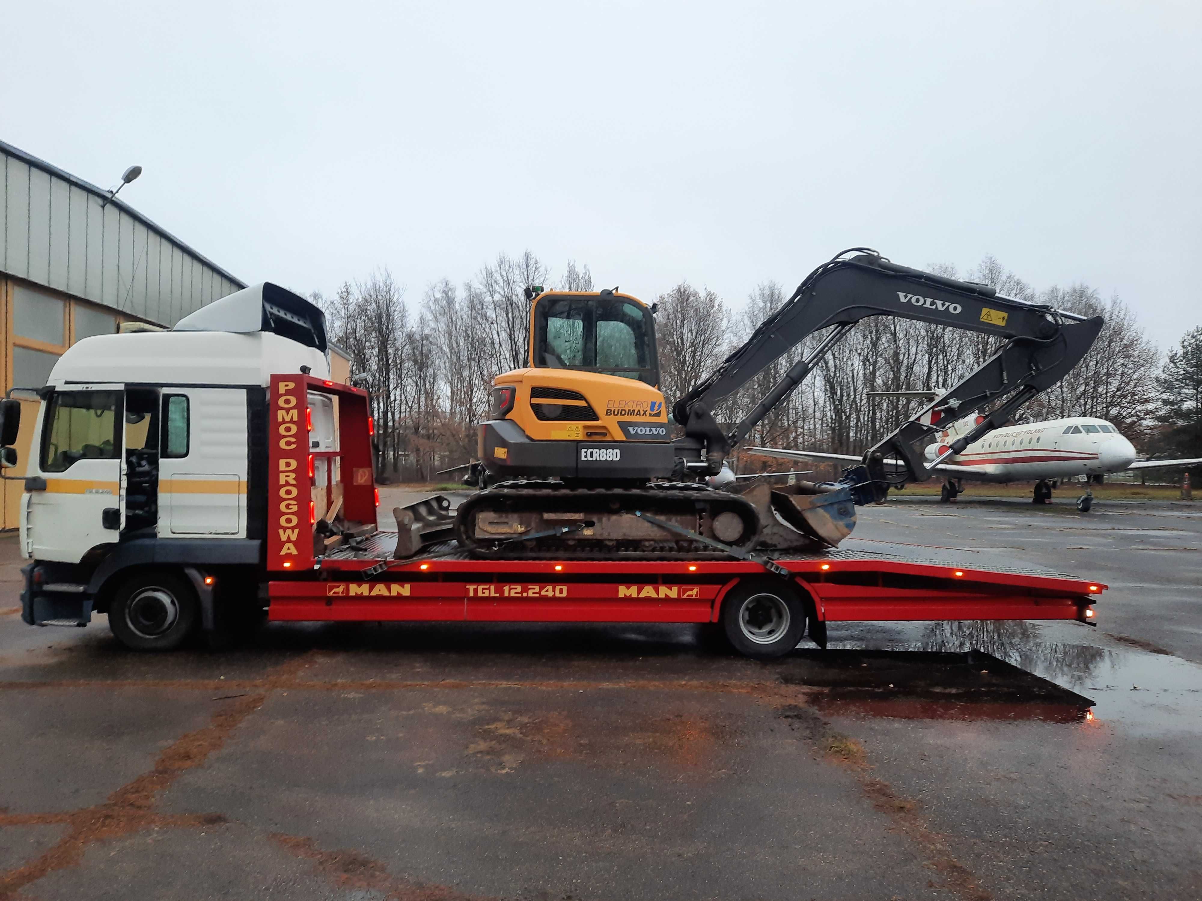 laweta pomoc drogowa koparki ładowarki widlak bus przyczepa domek
