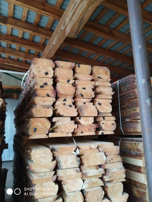 Дошка соснова необрізна 40 - ка свіжопил, пиломатеріали в наявності.